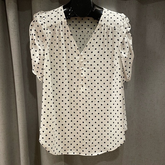 torrid Tops - NWOT Torrid Harper Short Sleeve Blouse Size 1X White Black Polka Dots V Neck